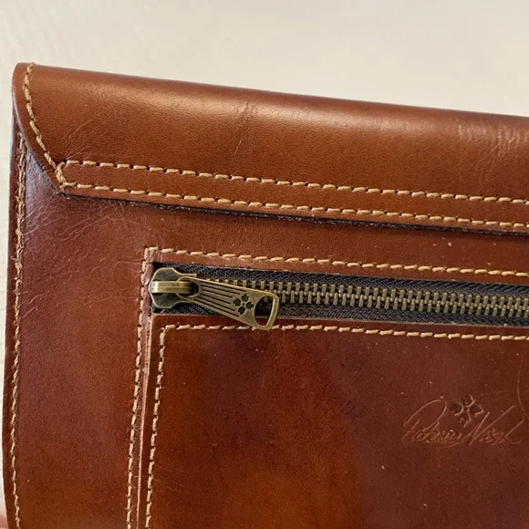 NWT Patricia Nash ‘Venezia Signature World Map’ leather clutch - Picture 12 of 16